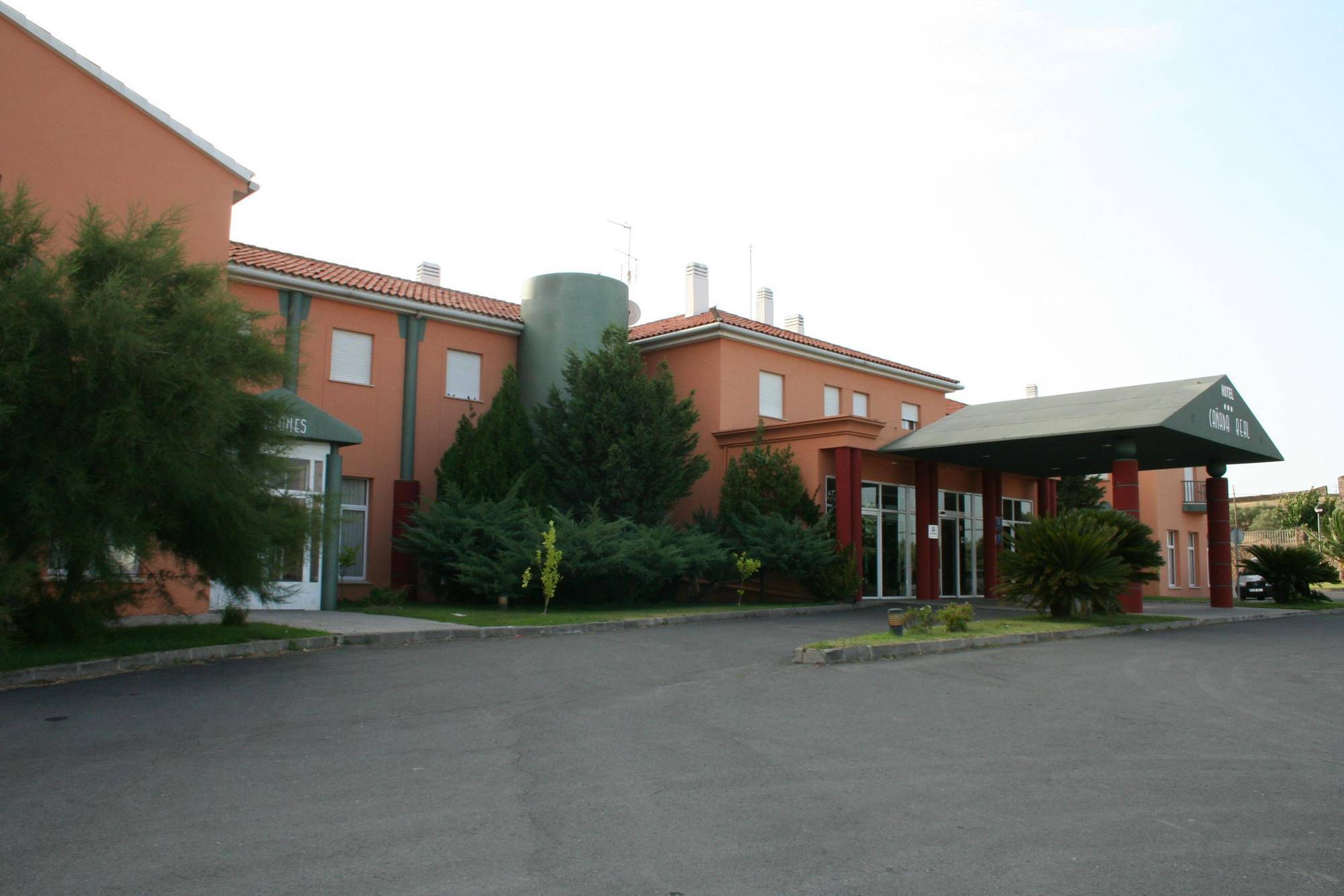 Hotel Puerta De Monfrague Malpartida De Plasencia Exterior photo